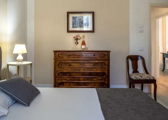 Apartment Rambaldi Apartments In Casa Nr 1