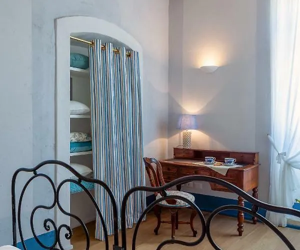 Apartment Rambaldi Apartments In Casa Nr 1 Bardolino